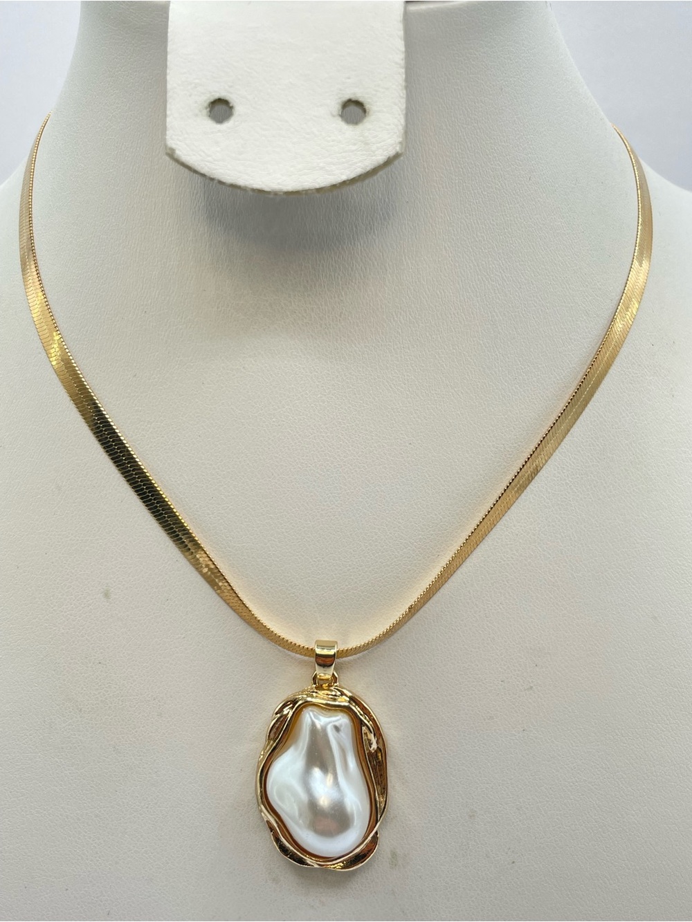 Gold Faux Baroque Pearl Pendant Herringbone Necklace Glam Retro Statement